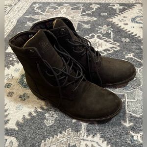 Kodiak Boots- all season